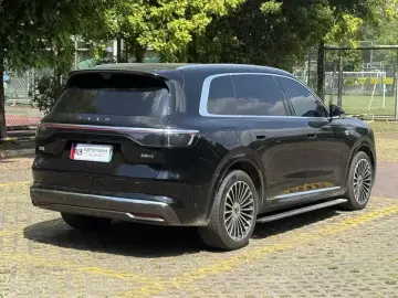 2025 Aito M8 с пробегом 29 000 км