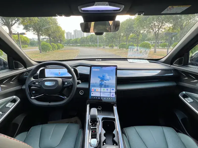 2024 Geely Atlas Pro с пробегом 60 000 км