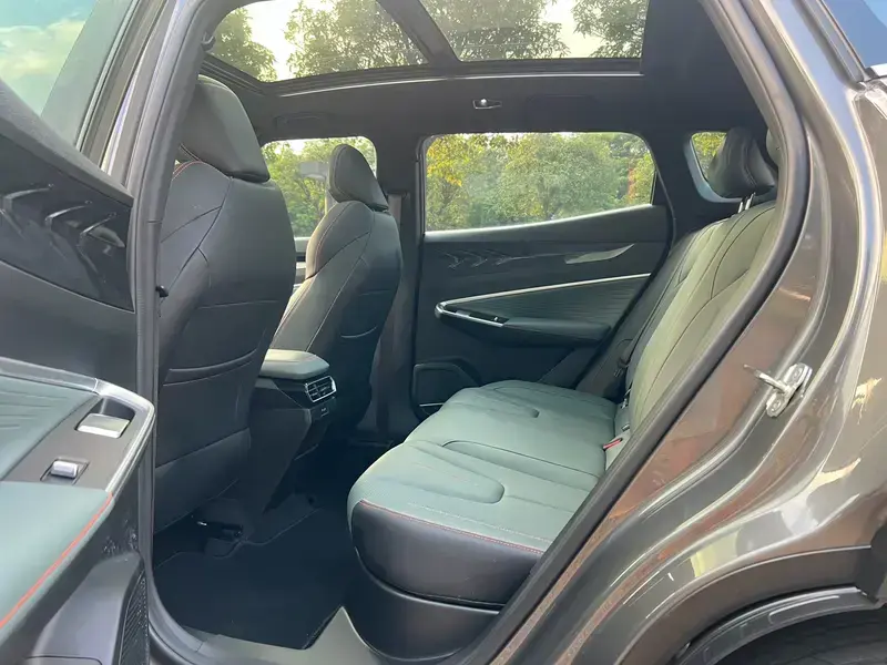 2024 Geely Atlas Pro с пробегом 60 000 км