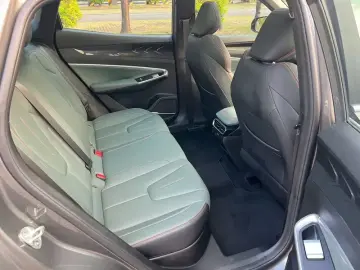 2024 Geely Atlas Pro с пробегом 60 000 км
