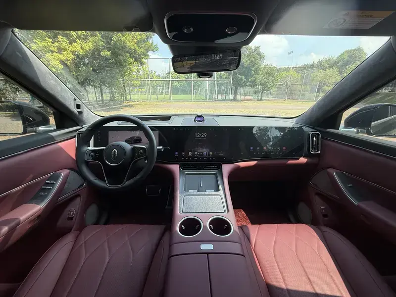 2025 Aito M8 с пробегом 29 000 км