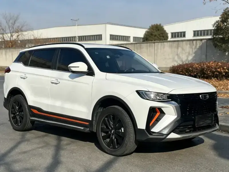 2022 Geely Atlas Pro с пробегом 43 000 км