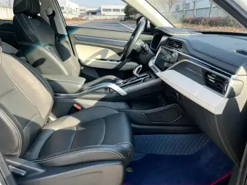 2022 Geely Atlas Pro с пробегом 43 000 км