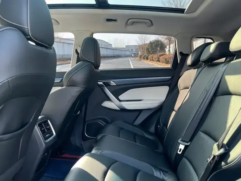 2022 Geely Atlas Pro с пробегом 43 000 км