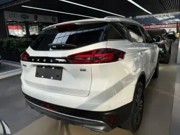 2022 Geely Atlas Pro с пробегом 44 100 км