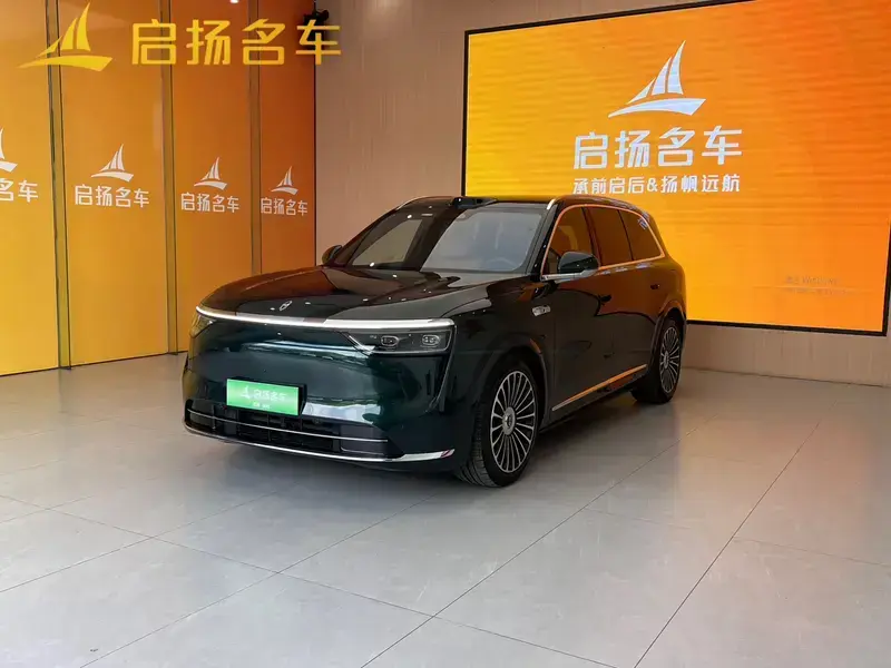 2025 Aito M8 с пробегом 13 000 км