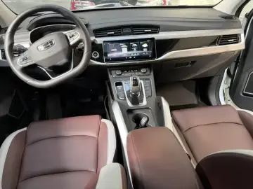 2022 Geely Atlas Pro с пробегом 44 100 км