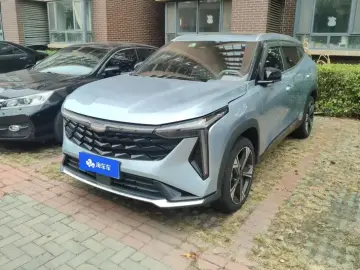 2023 Geely Atlas Pro с пробегом 31 000 км