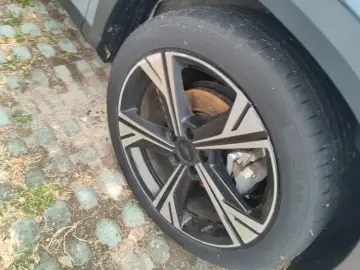 2023 Geely Atlas Pro с пробегом 31 000 км
