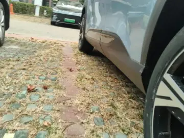 2023 Geely Atlas Pro с пробегом 31 000 км