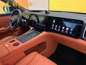 2025 Aito M8 с пробегом 13 000 км