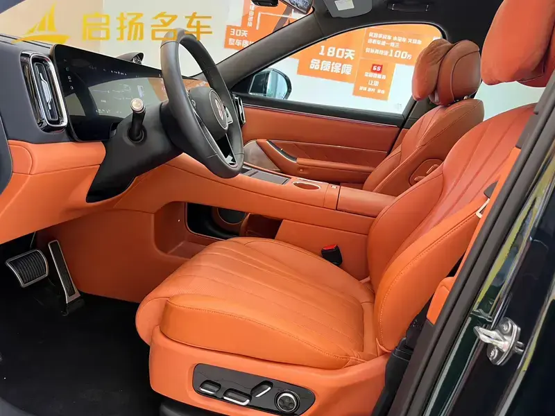 2025 Aito M8 с пробегом 13 000 км