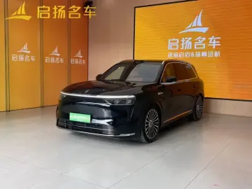 2025 Aito M8 с пробегом 22 000 км