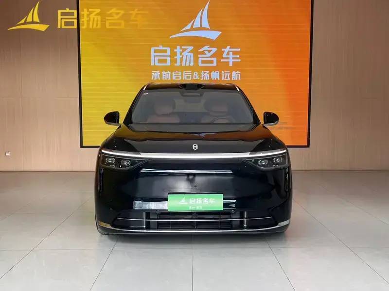 2025 Aito M8 с пробегом 22 000 км