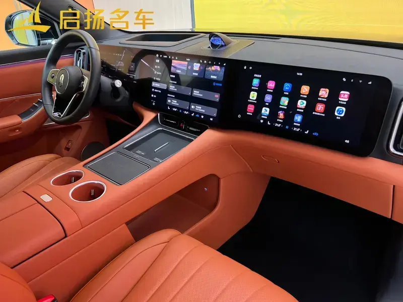 2025 Aito M8 с пробегом 22 000 км