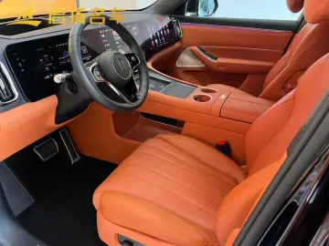 2025 Aito M8 с пробегом 22 000 км
