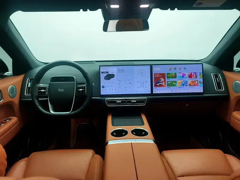 2025 Li Auto (Lixiang) L6 с пробегом 27 600 км