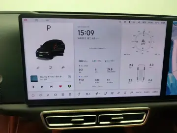 2025 Li Auto (Lixiang) L6 с пробегом 27 600 км