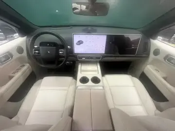 2024 Li Auto (Lixiang) L6 с пробегом 45 000 км