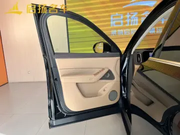 2025 Aito M8 с пробегом 9 000 км