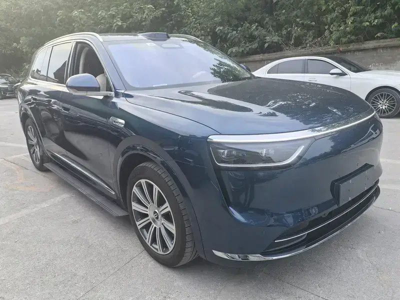 2025 Aito M8 с пробегом 24 000 км
