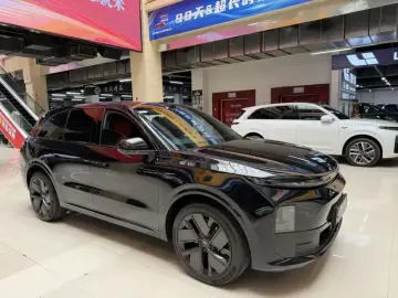 2025 Li Auto (Lixiang) L6 с пробегом 40 000 км