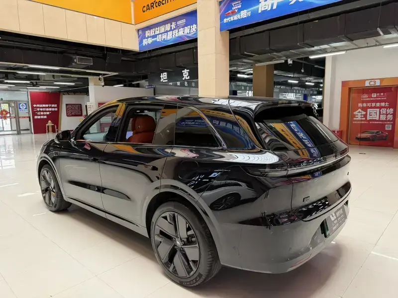 2025 Li Auto (Lixiang) L6 с пробегом 40 000 км