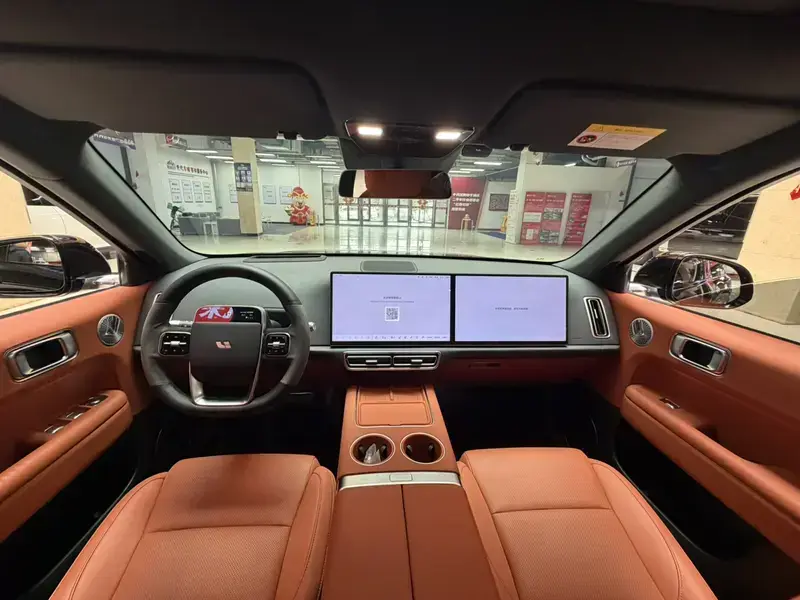 2025 Li Auto (Lixiang) L6 с пробегом 40 000 км