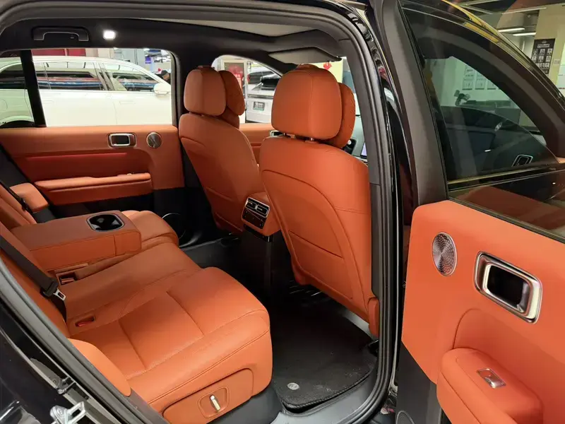 2025 Li Auto (Lixiang) L6 с пробегом 40 000 км