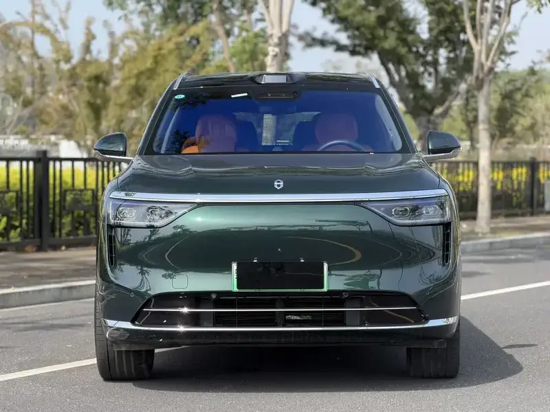2025 Aito M8 с пробегом 20 000 км