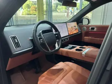 2024 Li Auto (Lixiang) L6 с пробегом 37 000 км