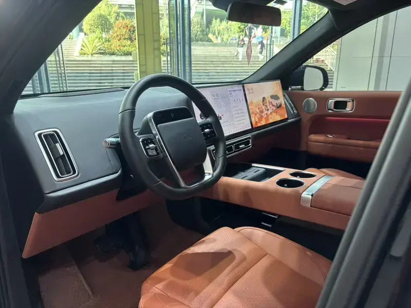 2024 Li Auto (Lixiang) L6 с пробегом 37 000 км