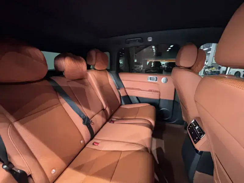 2024 Li Auto (Lixiang) L6 с пробегом 37 000 км