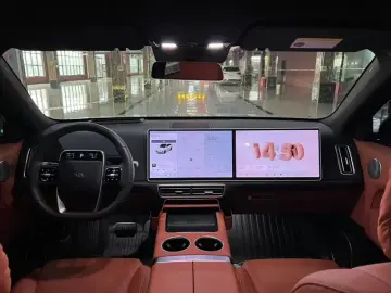 2025 Li Auto (Lixiang) L6 с пробегом 9 000 км