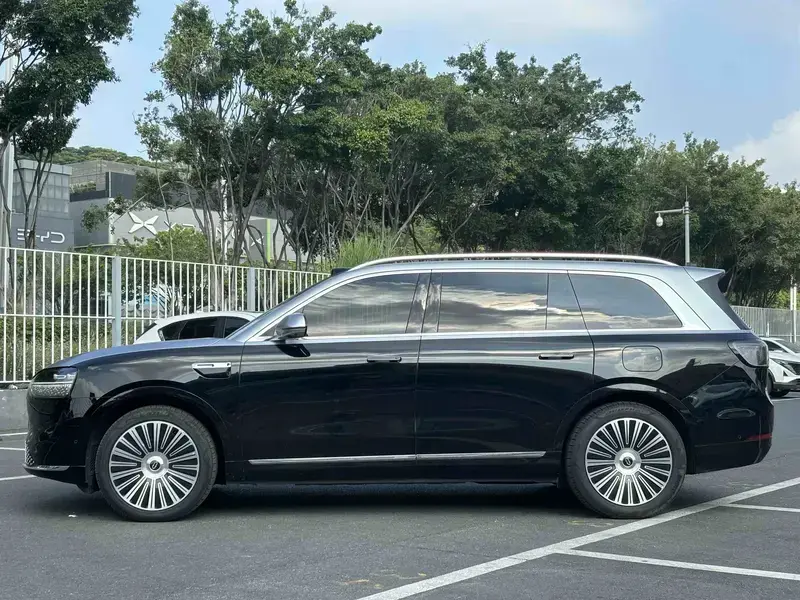 2025 Aito M9 с пробегом 53 000 км