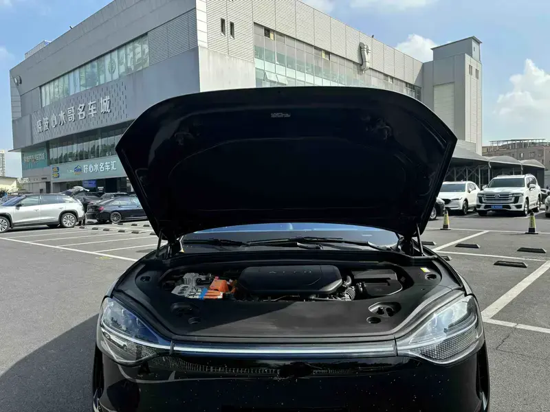 2025 Aito M9 с пробегом 53 000 км