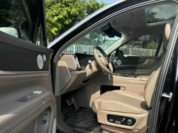 2025 Aito M9 с пробегом 53 000 км