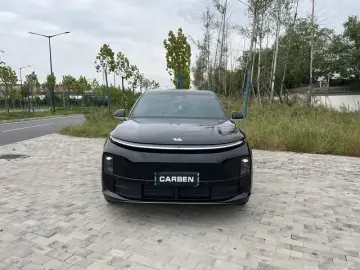 2024 Li Auto (Lixiang) L6 с пробегом 33 000 км