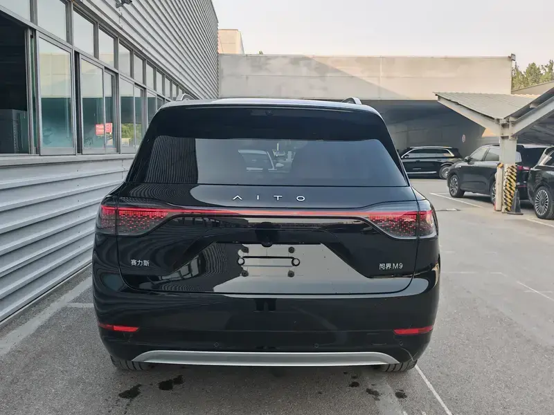 2024 Aito M9 с пробегом 79 000 км