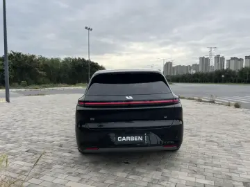 2024 Li Auto (Lixiang) L6 с пробегом 33 000 км