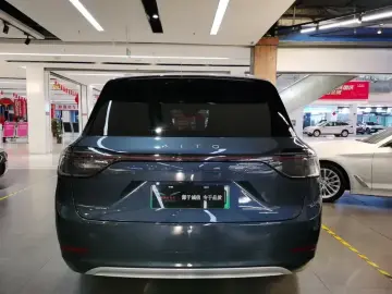 2024 Aito M9 с пробегом 21 000 км