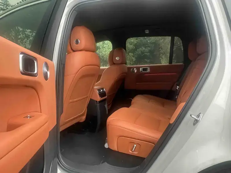 2025 Li Auto (Lixiang) L6 с пробегом 12 200 км