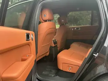 2025 Li Auto (Lixiang) L6 с пробегом 16 400 км