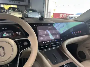 2024 Aito M9 с пробегом 40 000 км