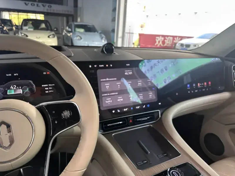 2024 Aito M9 с пробегом 40 000 км