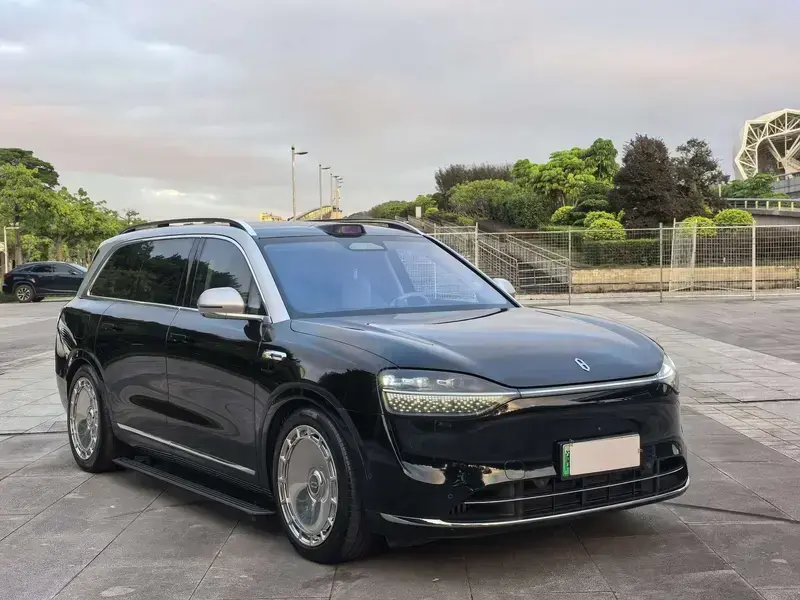 2025 Aito M9 с пробегом 31 000 км