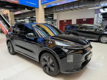 2024 Li Auto (Lixiang) L6 с пробегом 40 000 км