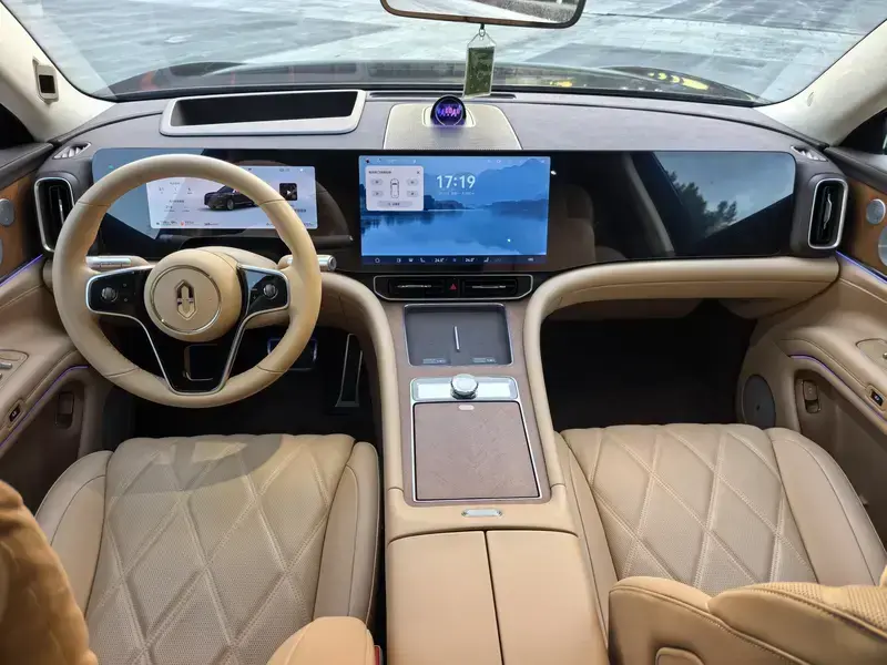 2025 Aito M9 с пробегом 31 000 км