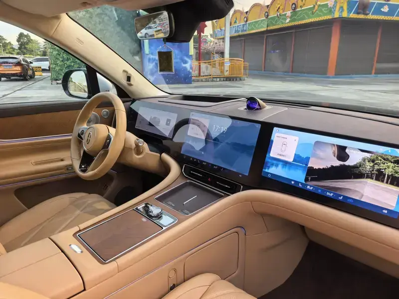 2025 Aito M9 с пробегом 31 000 км