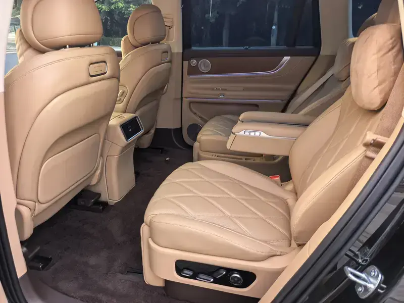 2025 Aito M9 с пробегом 31 000 км